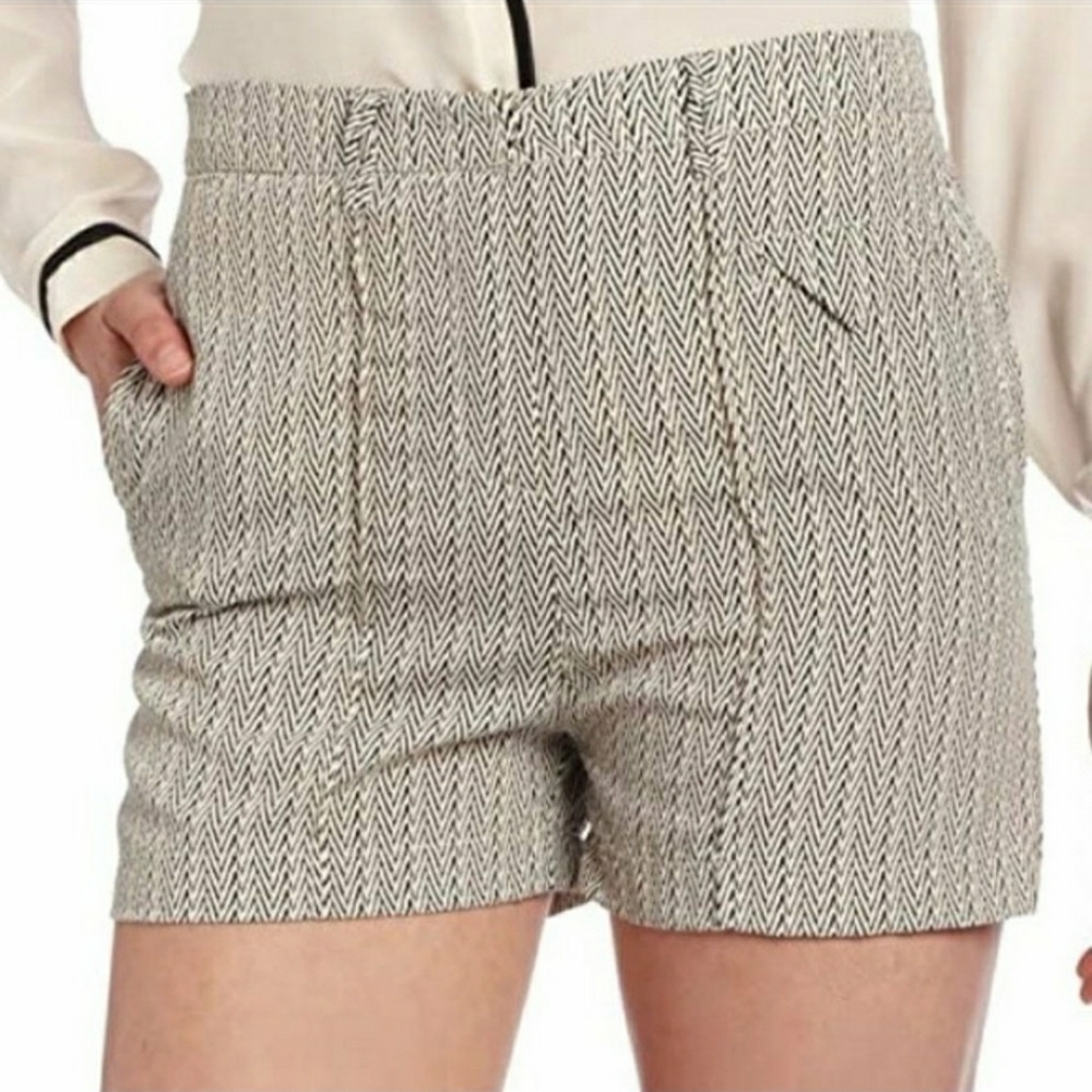 🧡𝅺GREYLIN Vanessa Herringbone Shorts